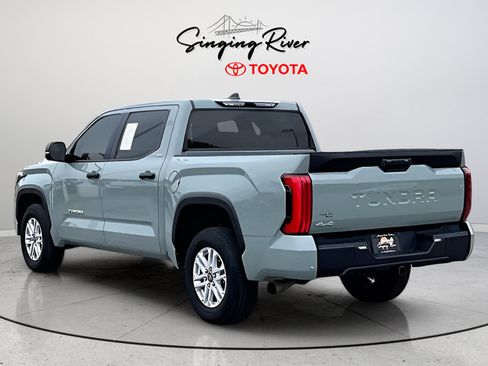 Used 2025 Toyota Tundra SR5 w/ SR5 Convenience Package AWD/4WD image 4