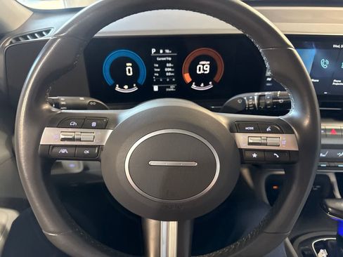 Used 2025 Hyundai Kona SEL FWD image 22