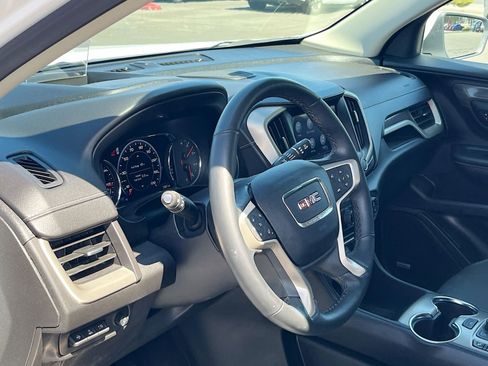 Used 2024 GMC Terrain Denali AWD/4WD image 9