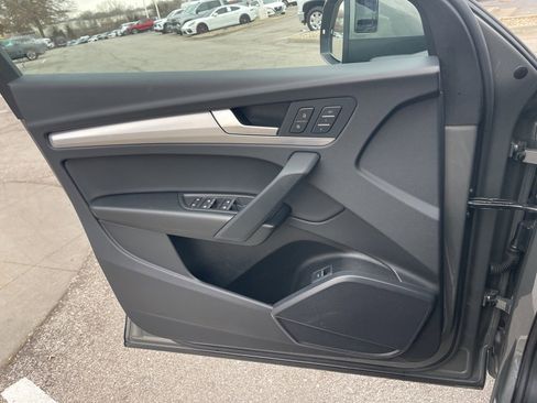 Used 2025 Audi Q5 2.0T Premium image 29