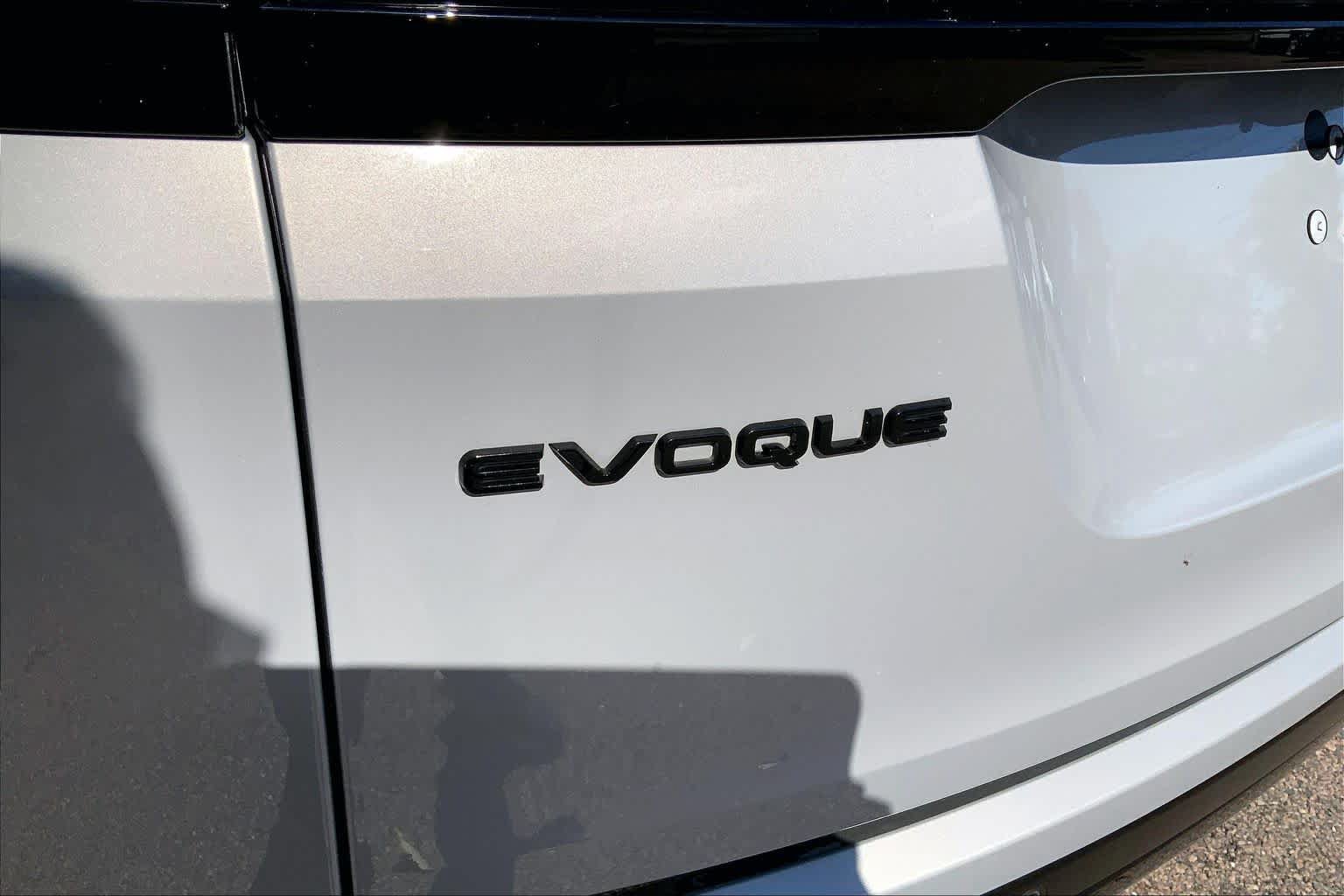 Used 2026 Land Rover Range Rover Evoque S AWD/4WD image 10