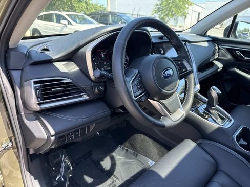Used 2025 Subaru Outback Limited w/ Tech Package 3 AWD/4WD image 25