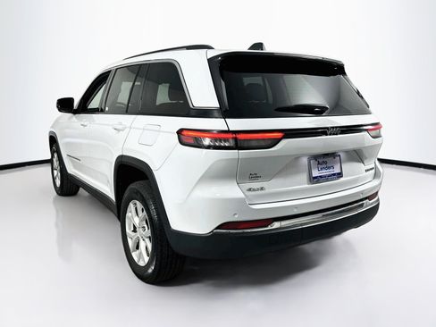 Used 2023 Jeep Grand Cherokee Limited w/ Trailer Tow Prep Group (B) AWD/4WD image 7