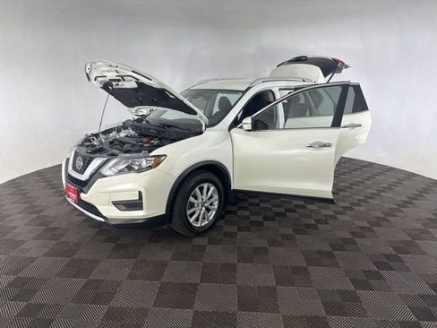 Used 2020 Nissan Rogue SV FWD image 10