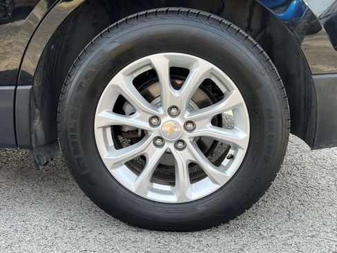 Used 2018 Chevrolet Equinox LT w/ Sun & Infotainment Package AWD/4WD image 11
