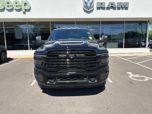 Used 2025 RAM 3500 Limited AWD/4WD image 7