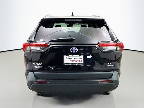 Used 2024 Toyota RAV4 LE image 6