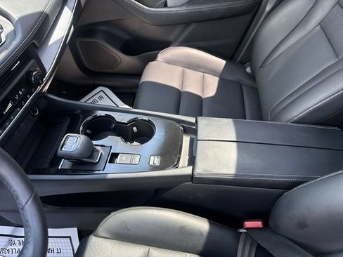 Used 2023 Nissan Rogue SV w/ SV Premium B Package FWD image 22
