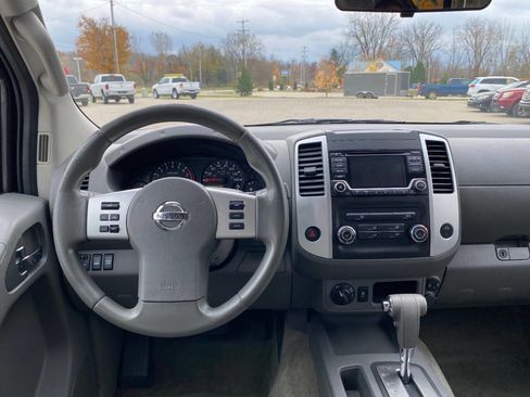 Used 2017 Nissan Frontier SV image 26