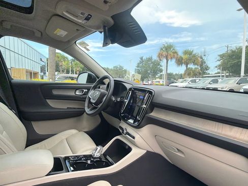 Used 2023 Volvo XC40 B5 Ultimate w/ Climate Package AWD/4WD image 31