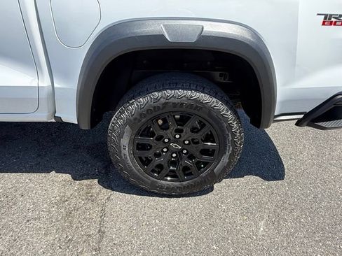 Used 2024 Chevrolet Colorado Trail Boss AWD/4WD image 7
