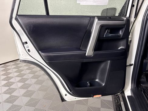 Used 2021 Toyota 4Runner SR5 Premium w/ Moonroof Package AWD/4WD image 38