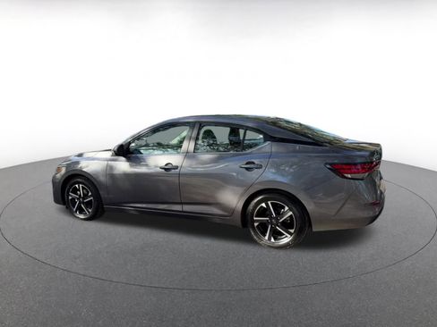 Used 2025 Nissan Sentra SV image 10