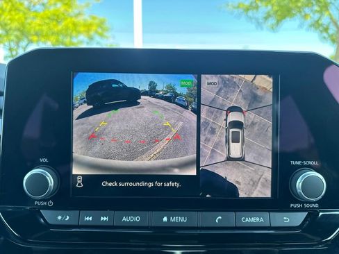 Used 2025 Nissan Pathfinder Rock Creek AWD/4WD image 39