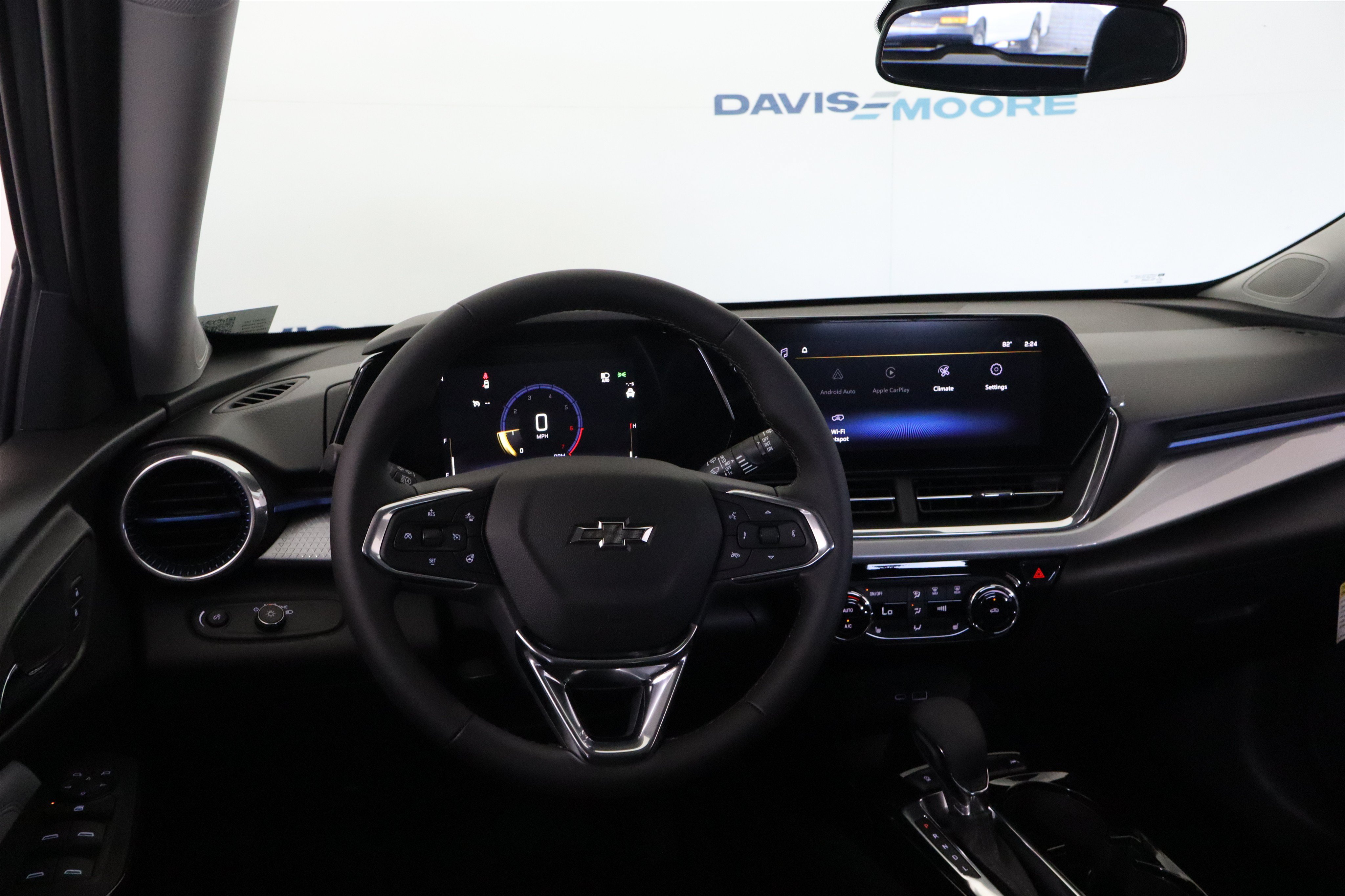 New 2026 Chevrolet Trax LT w/ Midnight Edition FWD image 17