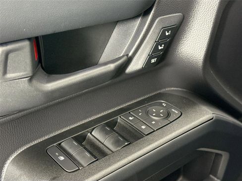 Certified 2025 Toyota 4Runner Trailhunter image 27