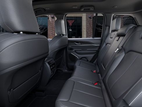 New 2026 Jeep Grand Cherokee Limited Reserve image 23