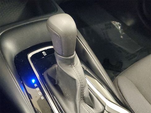 Certified 2023 Toyota Corolla LE image 28