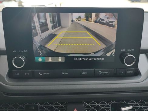 Used 2023 Honda Accord EX image 10