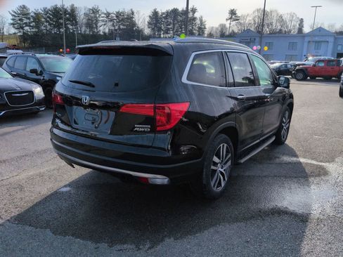 Used 2018 Honda Pilot Touring image 8