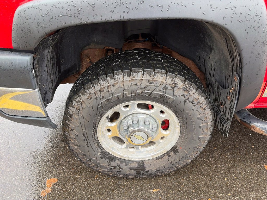 Used 2006 Chevrolet Silverado 2500 W/T AWD/4WD image 10