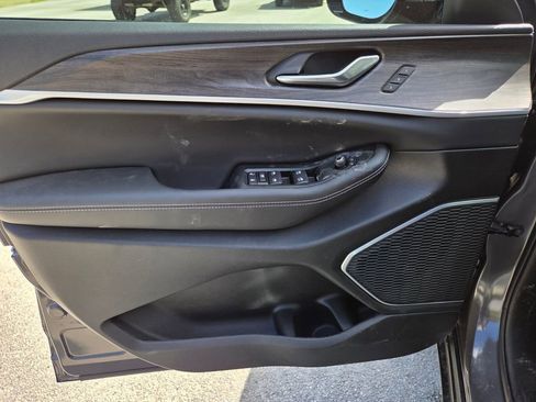 New 2026 Jeep Grand Cherokee Limited image 14