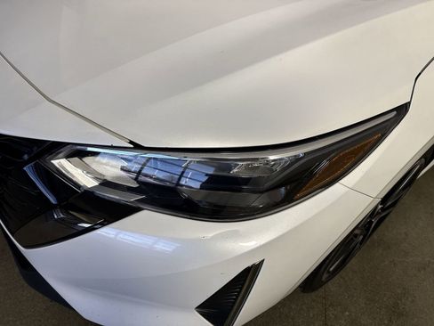 Certified 2024 Nissan Sentra SR image 29