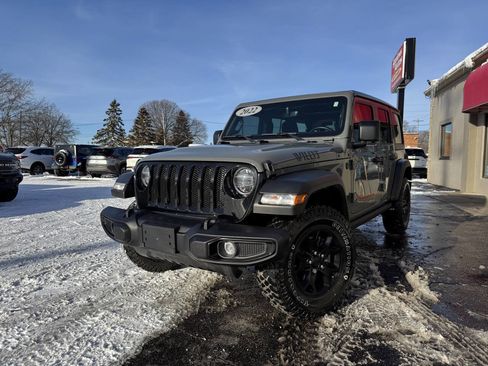 Used 2022 Jeep Wrangler Unlimited Willys image 2