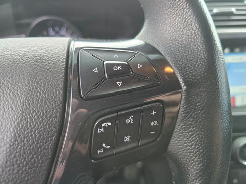 Used 2018 Ford Explorer XLT w/ Equipment Group 201A AWD/4WD image 5