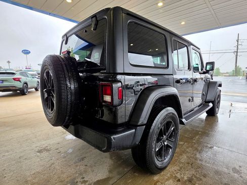 Used 2022 Jeep Wrangler Unlimited Sport AWD/4WD image 12