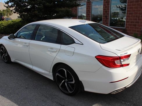 Used 2019 Honda Accord Sport image 8