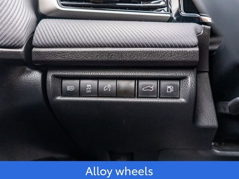 Used 2025 Toyota Camry SE image 20