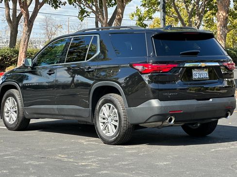 Used 2023 Chevrolet Traverse LT image 6