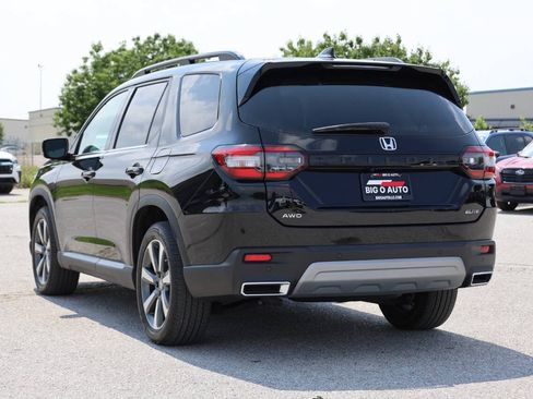 Used 2024 Honda Pilot Elite image 11