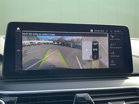 Used 2023 BMW M550i xDrive w/ Dynamic Handling Package image 31