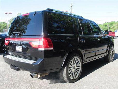 Used 2017 Lincoln Navigator Select AWD/4WD image 7