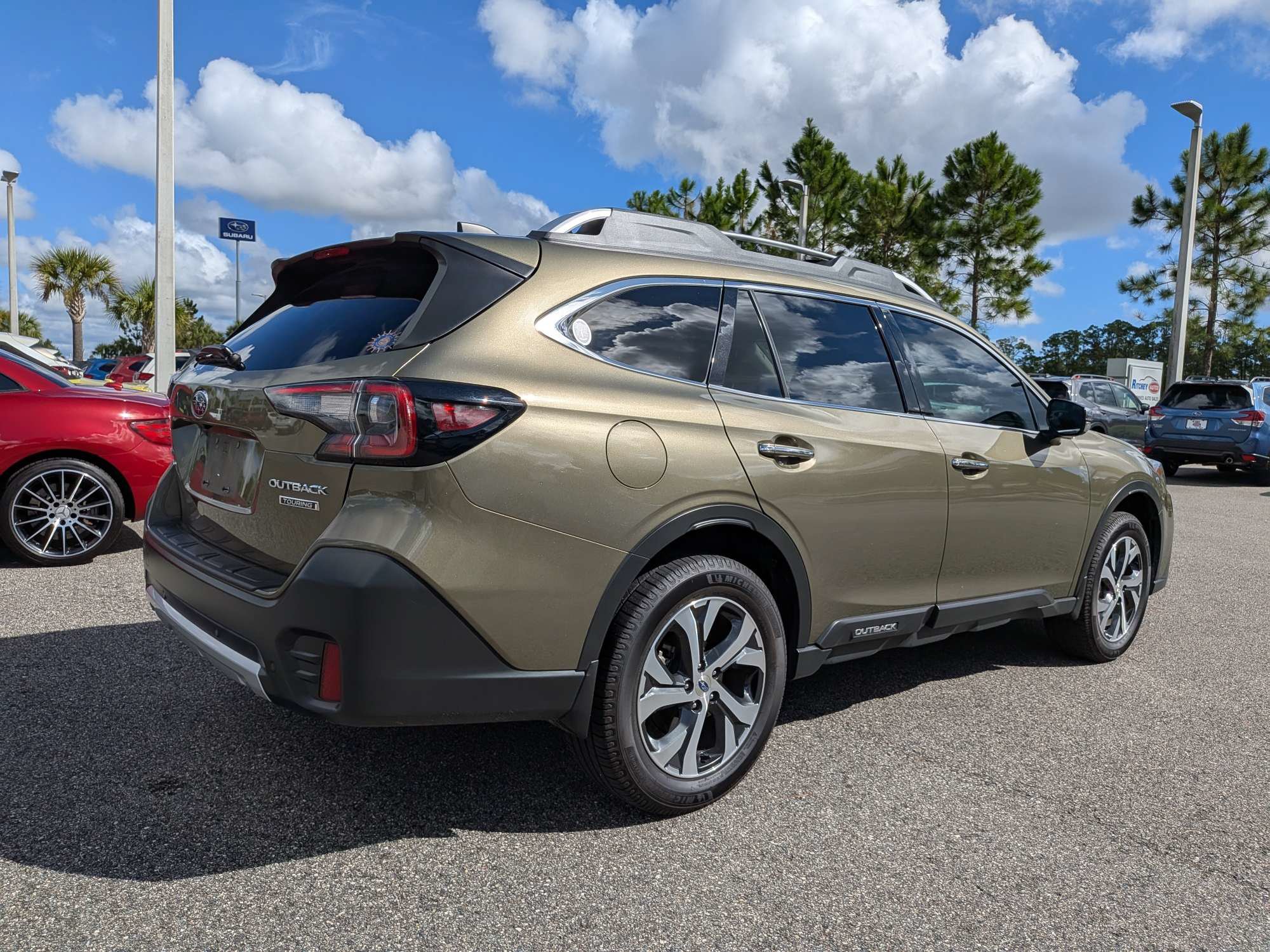 Certified 2022 Subaru Outback Touring AWD/4WD image 4