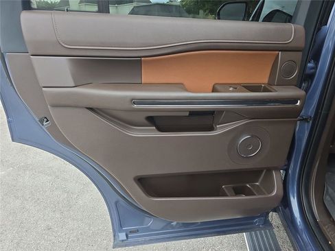 Used 2022 Ford Expedition King Ranch image 12