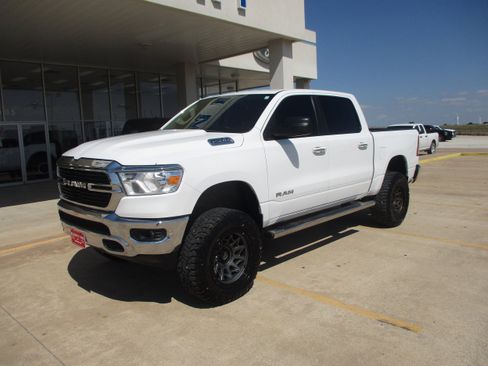 Used 2019 RAM 1500 Big Horn image 2