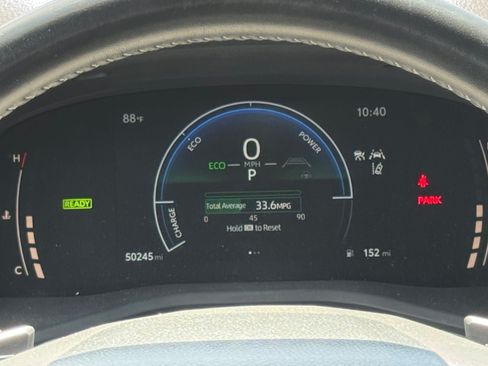 Used 2025 Toyota Camry SE FWD image 14
