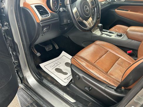 Used 2011 Jeep Grand Cherokee Overland Summit AWD/4WD image 10