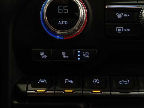 Used 2019 GMC Sierra 1500 Denali w/ Denali Ultimate Package AWD/4WD image 12