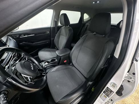 Used 2023 Kia Seltos S image 14