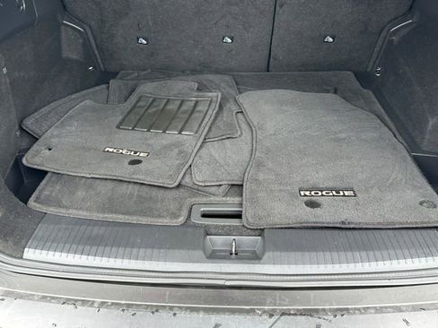 Certified 2021 Nissan Rogue S image 18