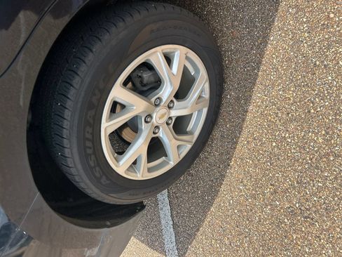 Used 2020 Chevrolet Equinox Premier FWD image 6