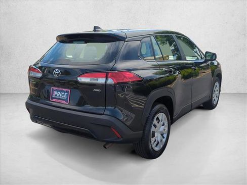 Used 2024 Toyota Corolla Cross L AWD/4WD image 5