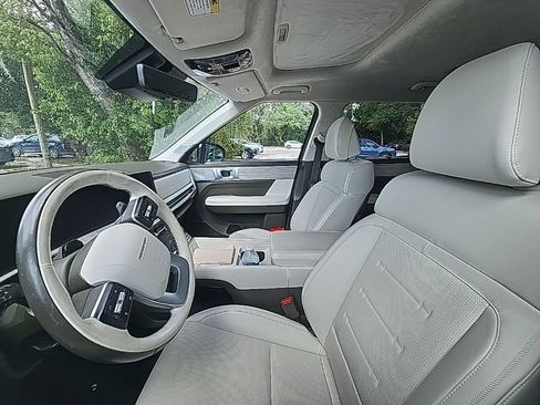 Used 2025 Hyundai Santa Fe Calligraphy image 2