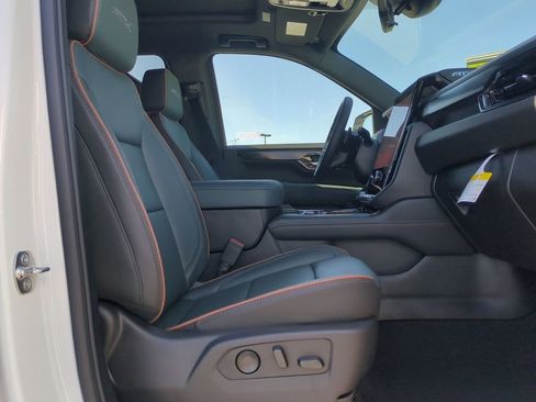 New 2026 GMC Yukon XL AT4 w/ AT4 Premium Plus Package AWD/4WD image 38