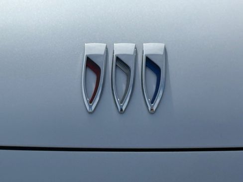 Used 2025 Buick Enclave Sport Touring w/ Power Package image 32