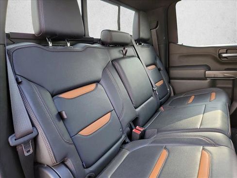 Used 2022 GMC Sierra 1500 AT4 w/ AT4 Premium Package AWD/4WD image 17